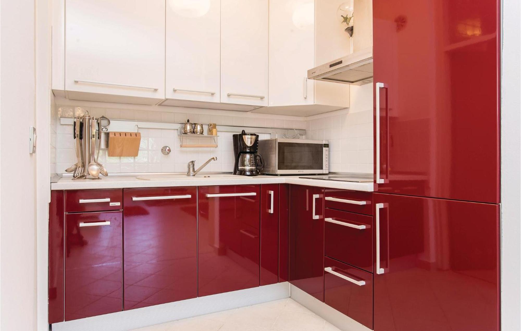Amazing Apartment In Njivice With Wifi Экстерьер фото
